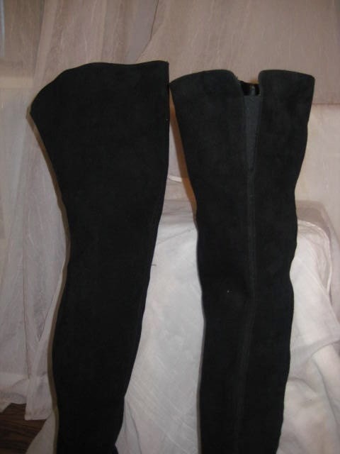 Holiday Sale Prices Slashed -- Vintage 80s Thigh High Pirate Boots UK Made