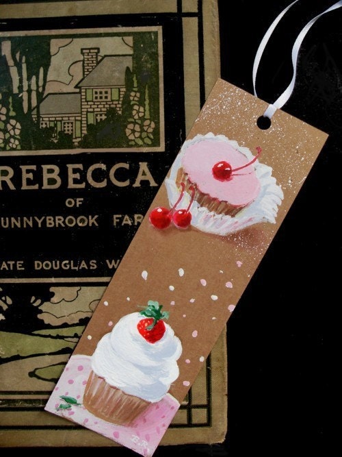CUPCAKE BOOKMARK Hand Painted by Rodriguez