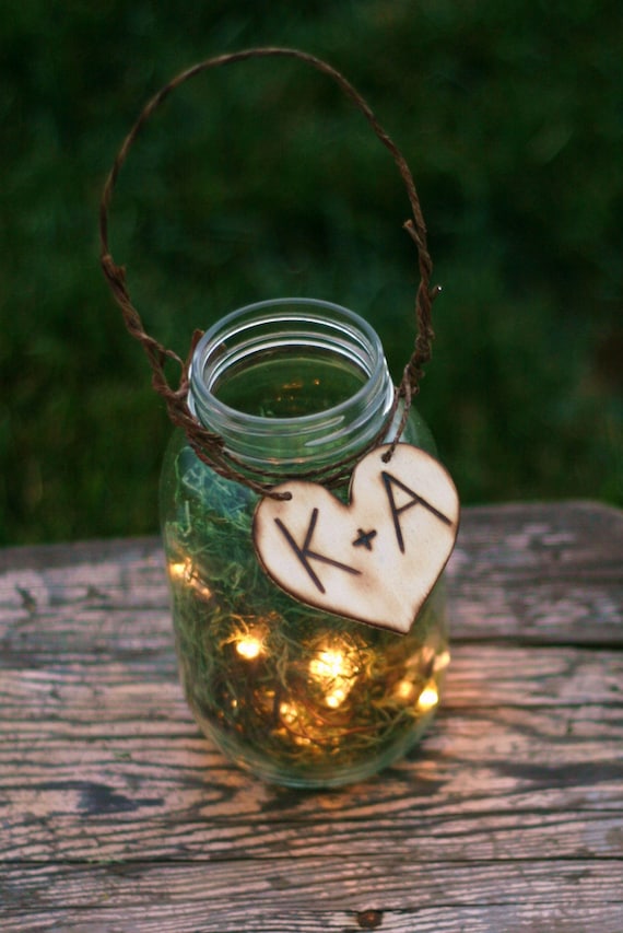 Upcycled Personalized Wood Glass Jar Outdoor Rustic Wedding Decoration Candles Firefly Lightning Bug Lanterns With Moss Woodland Forest Summer Fall CHIC