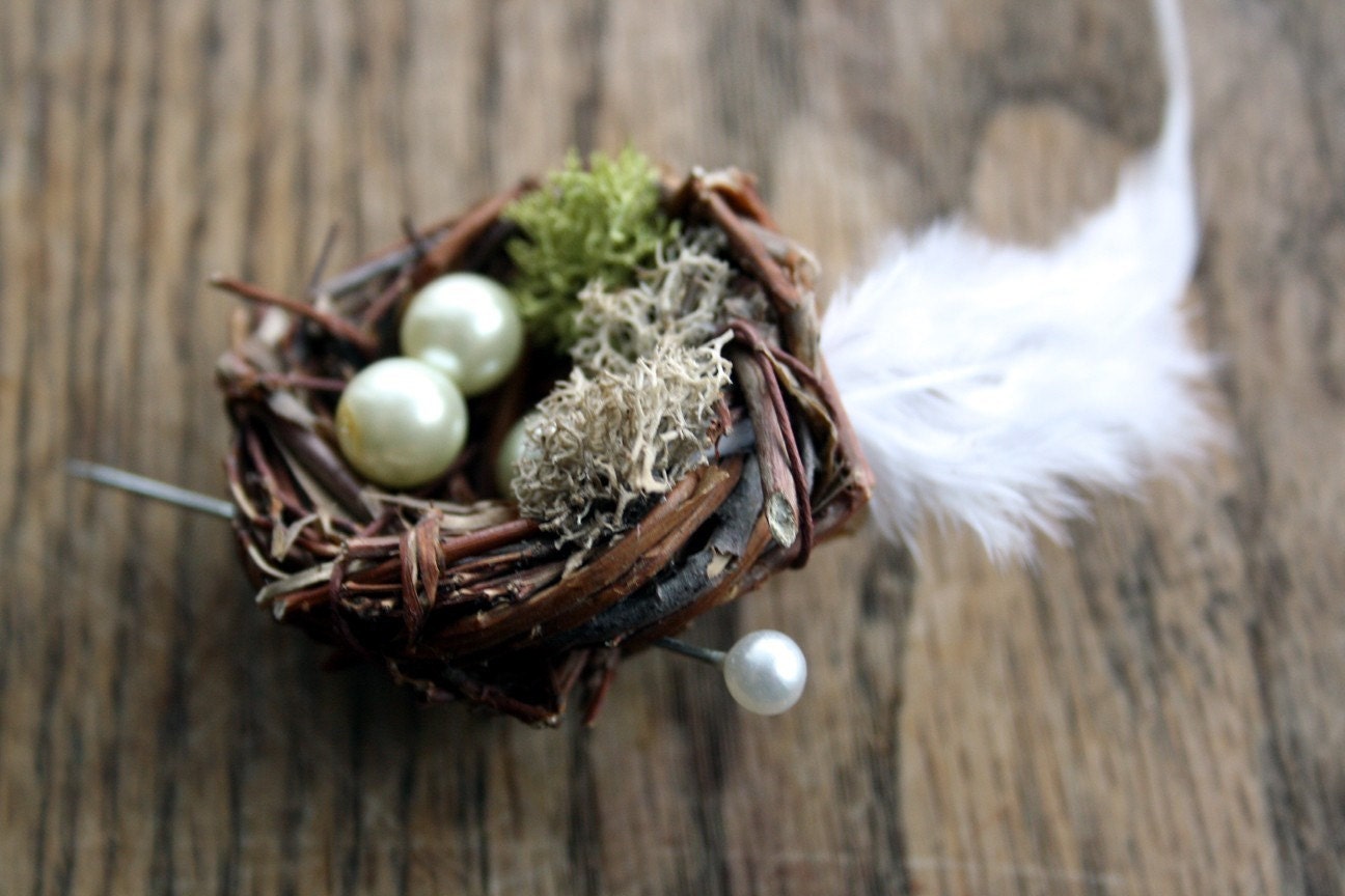 LOVE NEST BOUTONNIERE . Bird nest, moss, feather and pearl boutonniere