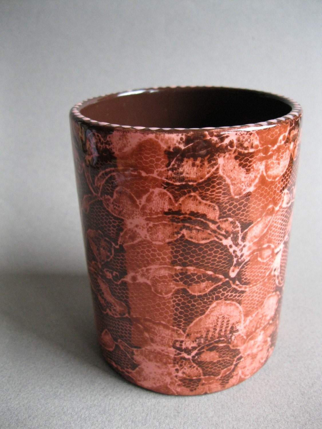 Brown Stripe and Peach Lace Ceramic Pencil Cup