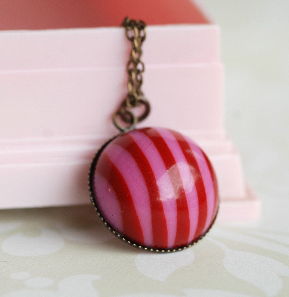 candy striped vintage lucite necklace