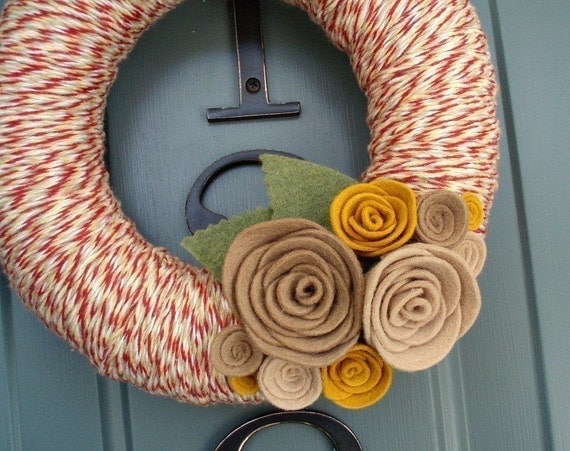 Yarn Wreath Felt Handmade Door Decoration - Tan and Red 8in