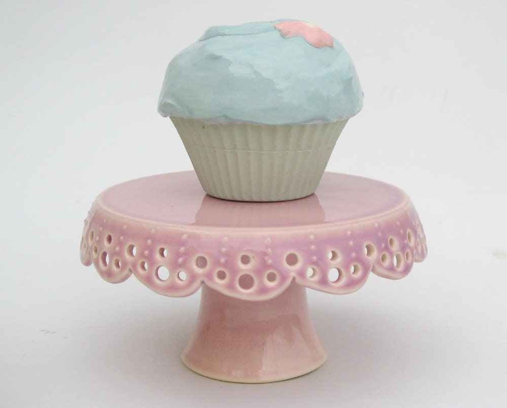 Tiny cake stand... lilac lace cupcake plate.