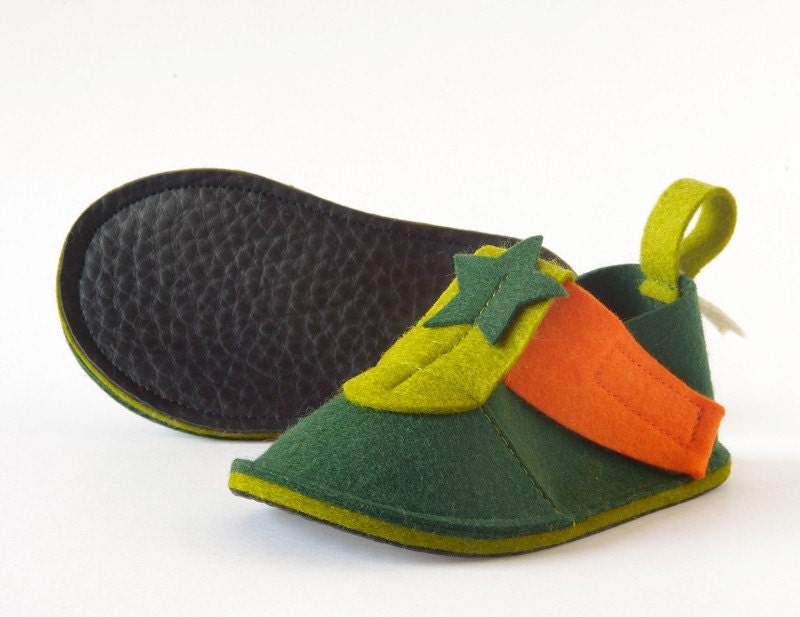 Toddler shoes green & orange Pop Star - pure wool felt toddler booties with non slip soles