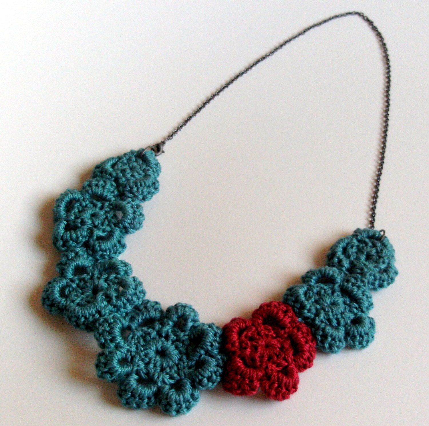 Crocheted Flower Necklace - Turquoise and Red