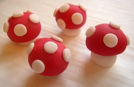 Fondant Cupcake Toppers - Toadstools - 3D
