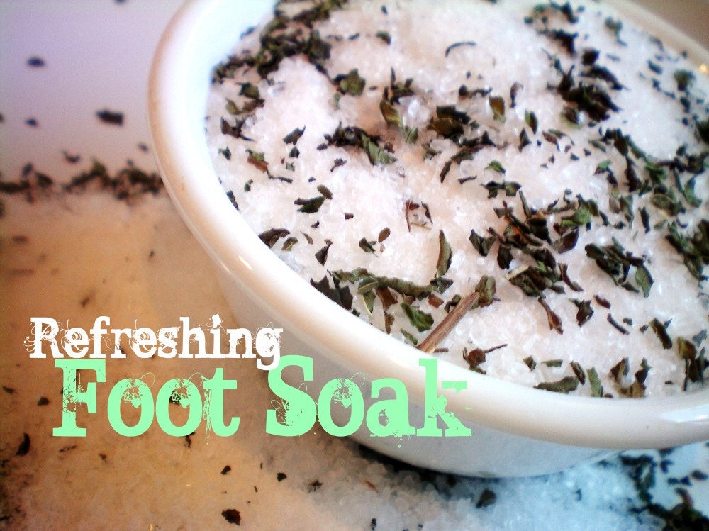 Refreshing Foot Soak with Peppermint and Tea Tree