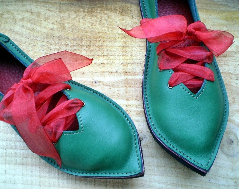 QUEENIE, UK 4, D fitting, handmade shoes, Emerald green leather