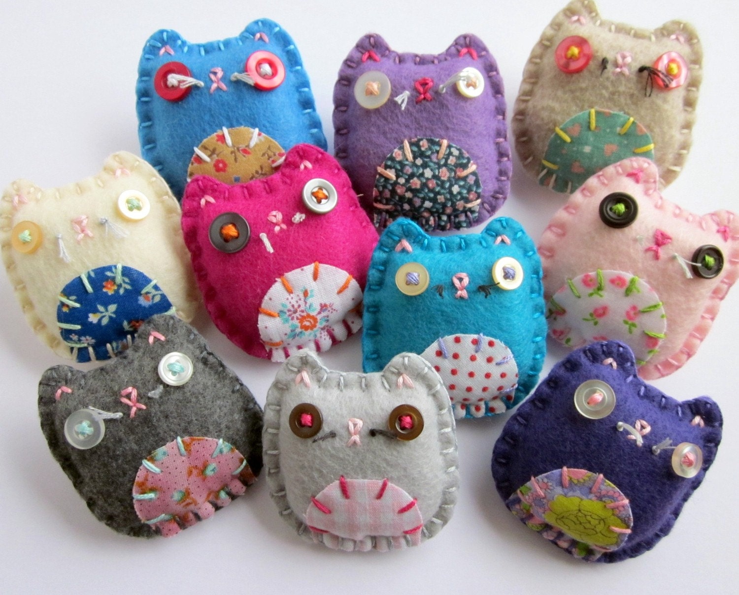 WHOLESALE Lot of 8 Eco Felt Kitty Cat Brooches Pins Vintage Fabric Cute Lucky Cats
