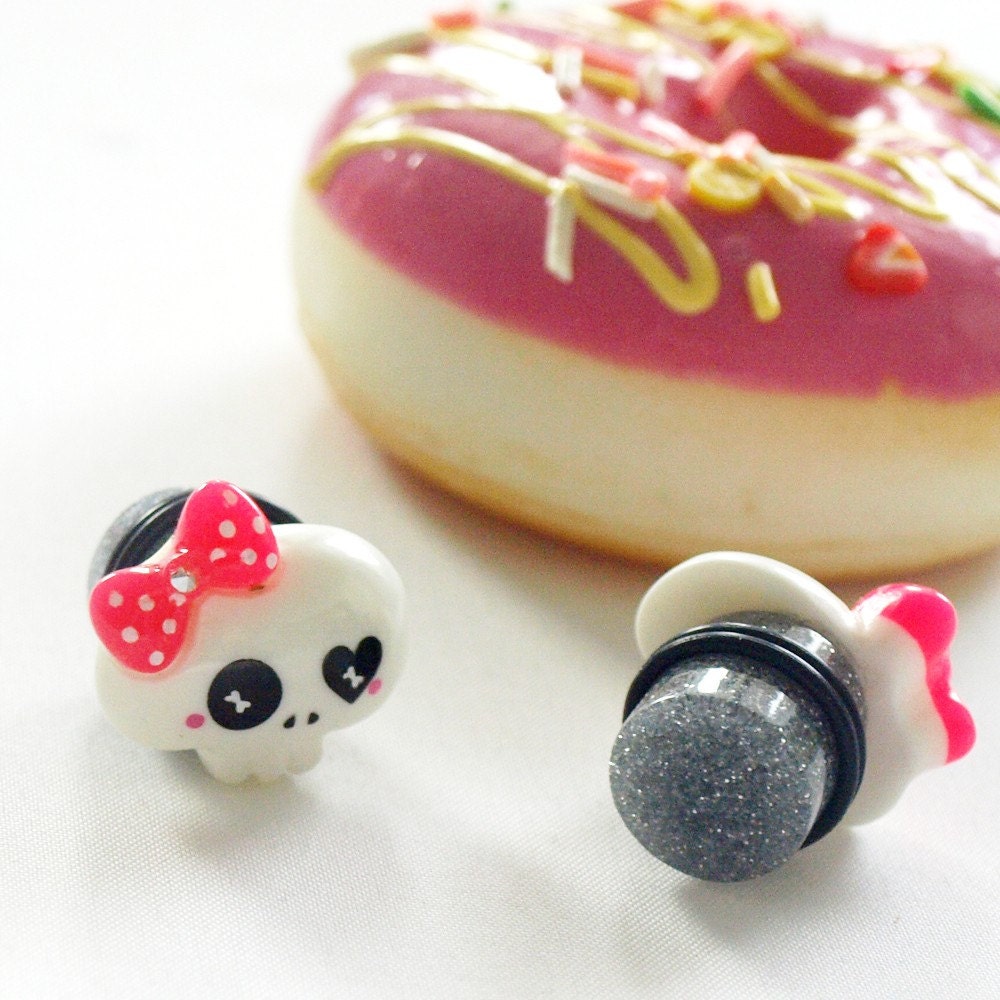 Girly Skull 1/2 inch (12 mm) Studs Plugs piercing gauge streched lobes body 
