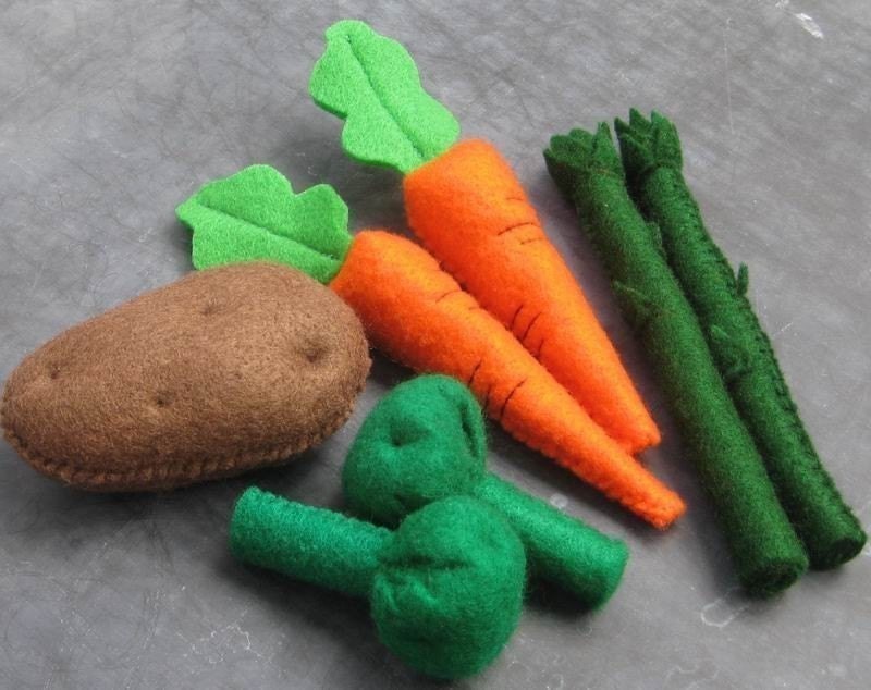 Veggies Felt Play Food (Asparagus, Carrots, Broccoli, Potato)