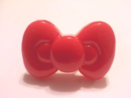 Hello Kitty Red Bow Ring. From safarisandrainbows