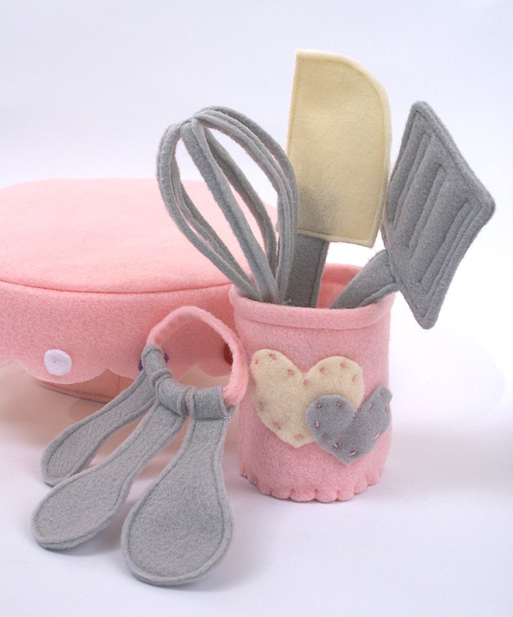 Featured in SIMPLY HANDMADE Magazine Kitchen Utensils Set of 5 Eco Felt Play food Spatula Whisk Measuring Spoons