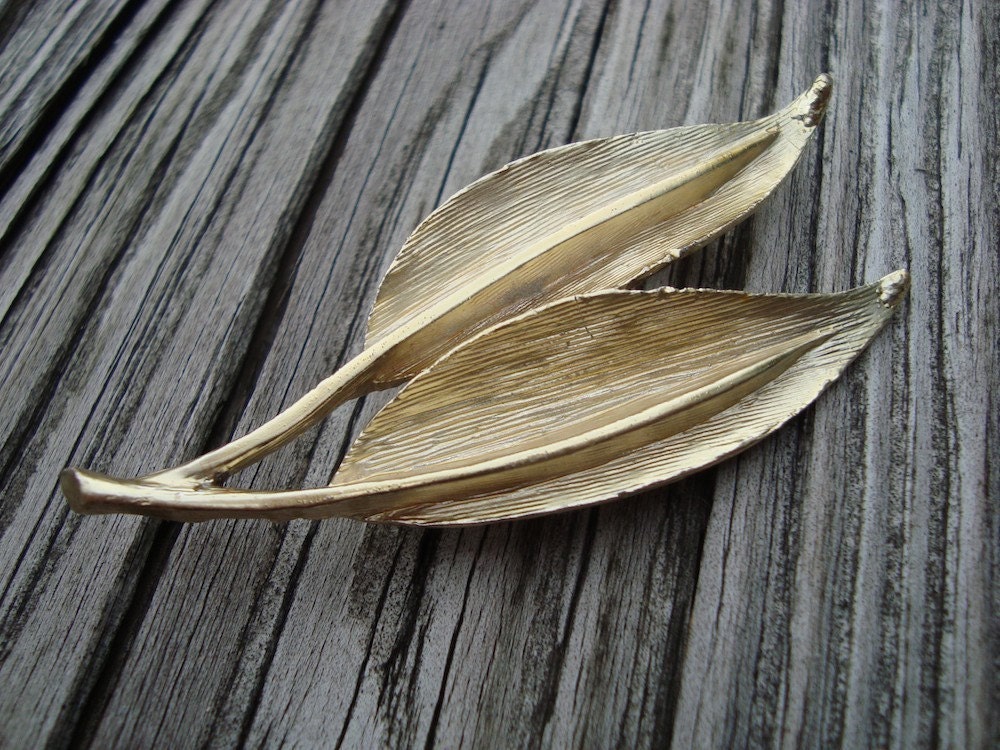 Vintage Golden Leaves Brooch
