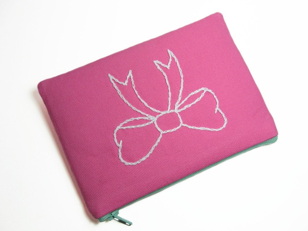 Fancy bow embroidered pouch