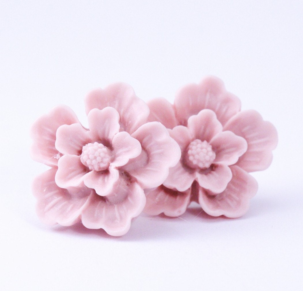Pale Pink Sakura Post Earrings