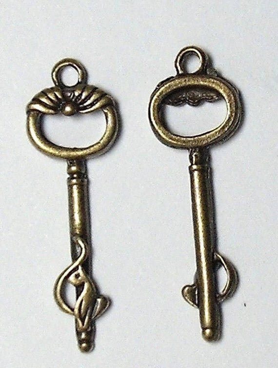 3 Pcs Antique Bronze Key Charms Pendants