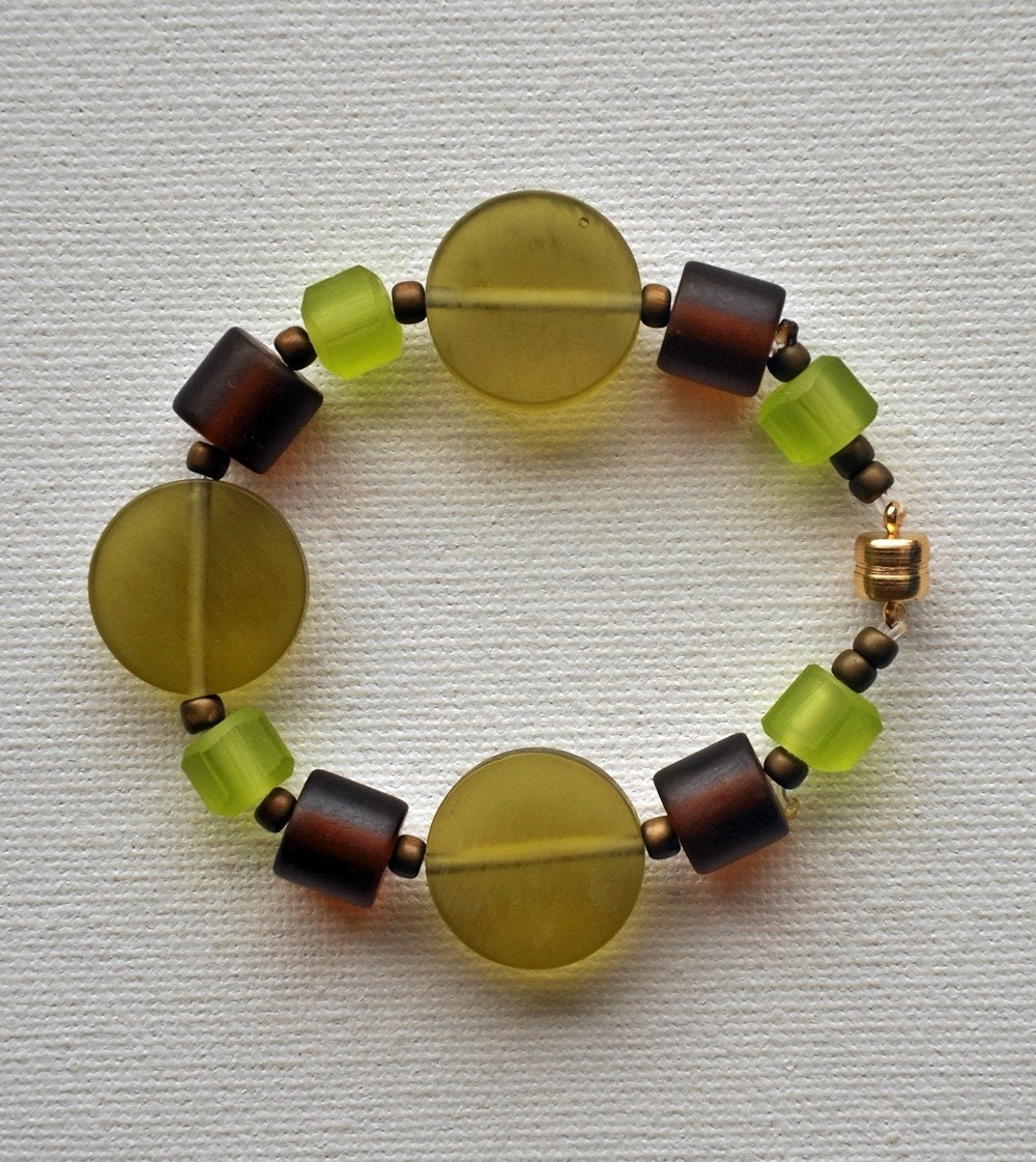 Green and Brown Resin Beaded Bracelet
