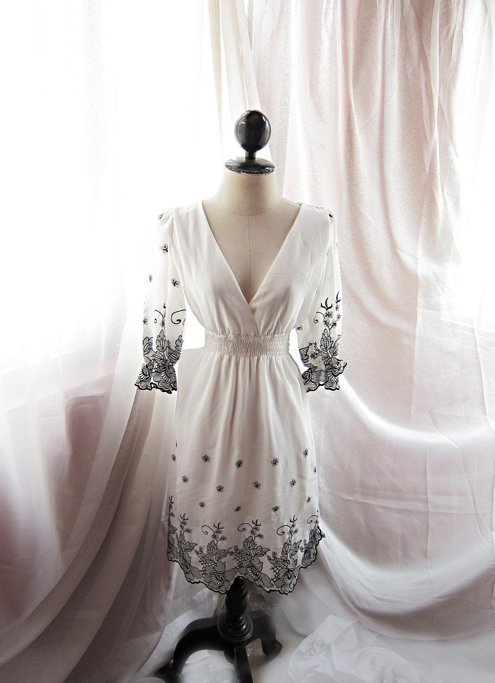 Romantic Misty Midsummer Night Dream Whimsical Embroidered Floral Motif Poet Sleeves Nostalgia Ivory Pure Linen White Chiffon Dress