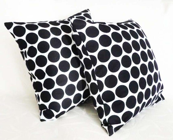 Black and white pillow with Large Dots 18x18