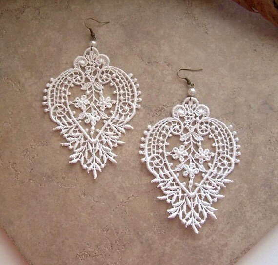 Camellia white lace earrings