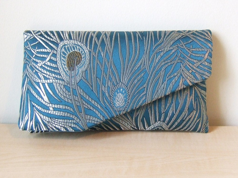 EllenVINTAGE PEACOCK CLUTCH With Silk Lining
