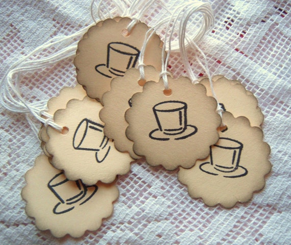 TOP HAT Scalloped Circle Tags Black and Cream