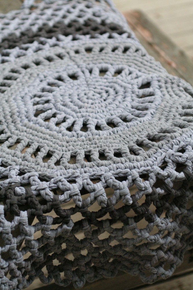 grey round about rug (made from upcycled t shirt yarn).
