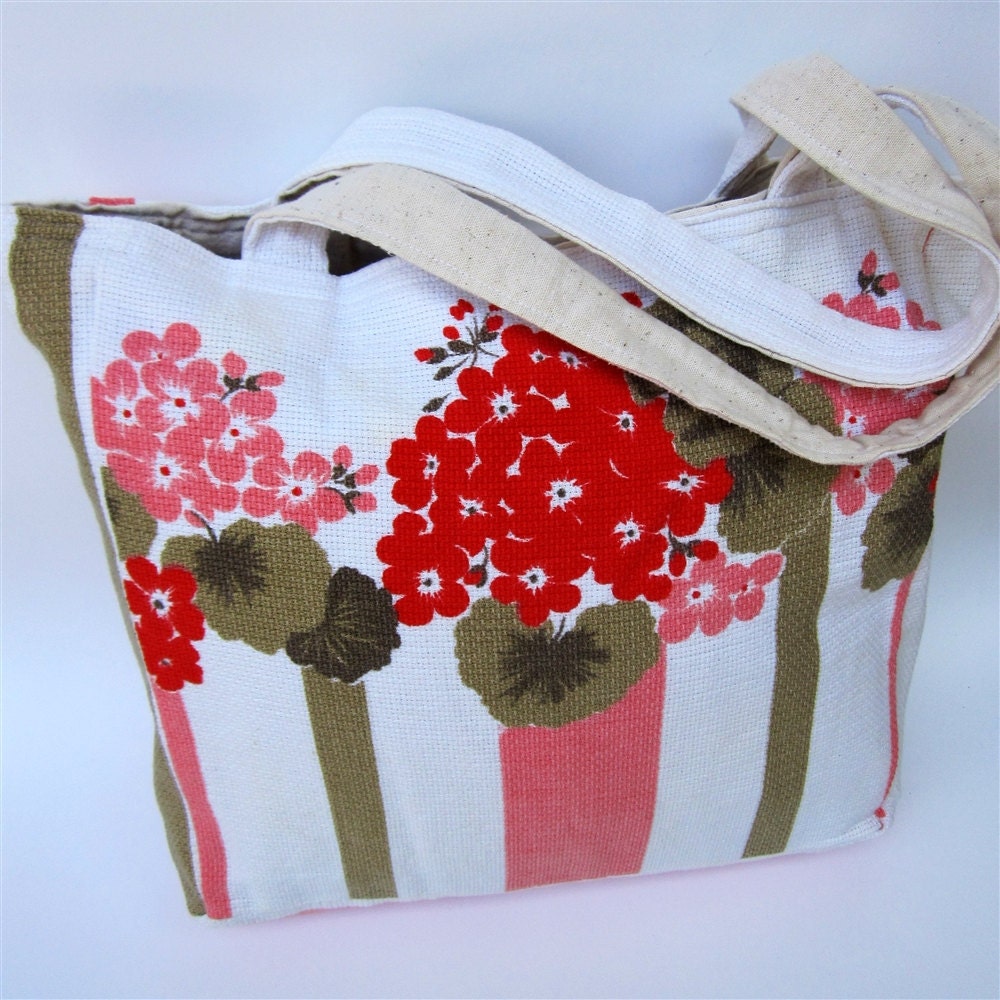 vintage geraniums summer carry all tote