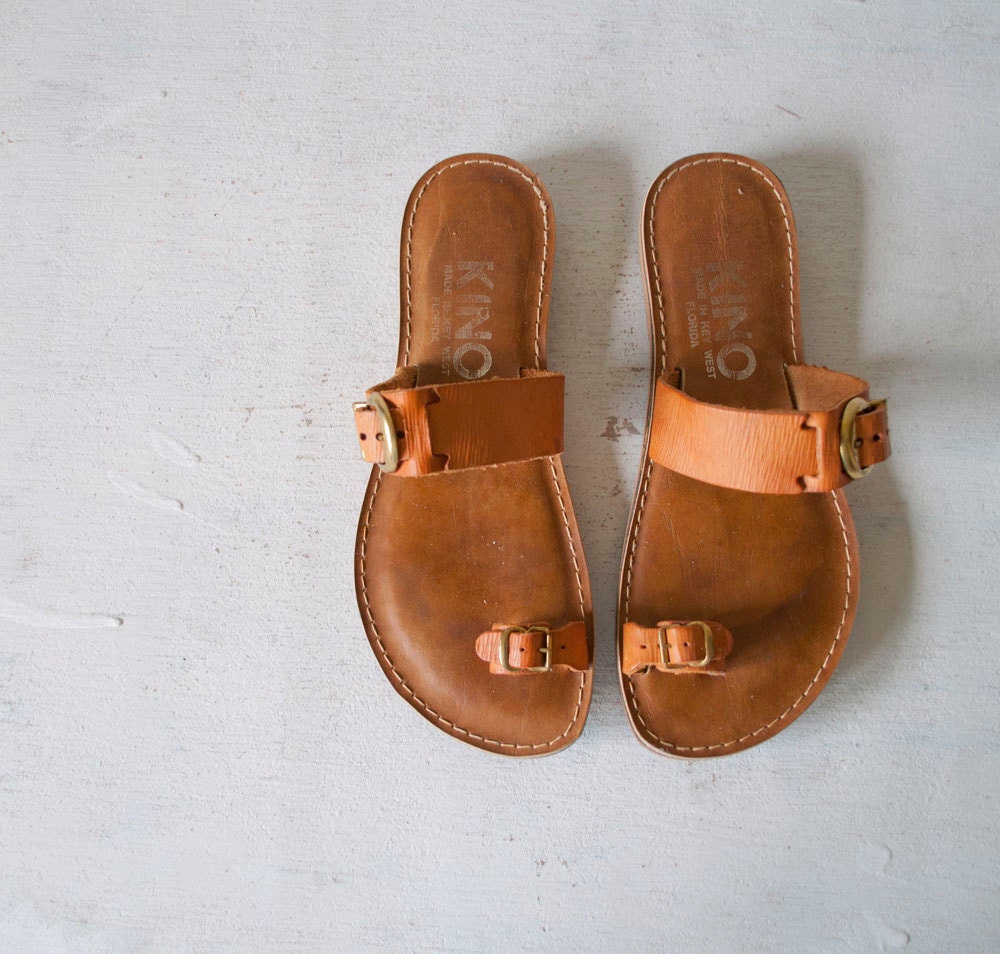boho chic vintage sandals! Adjustable leather toe and foot straps ...