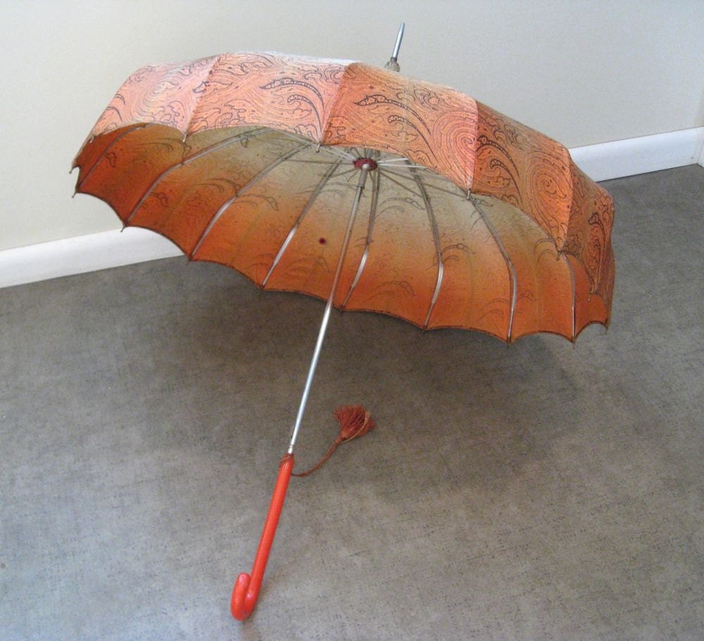 A Stroll on the Knoll Vintage Paisley Umbrella
