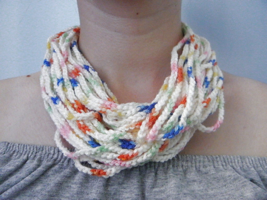 Crochet wire necklace soft multicolored gradient