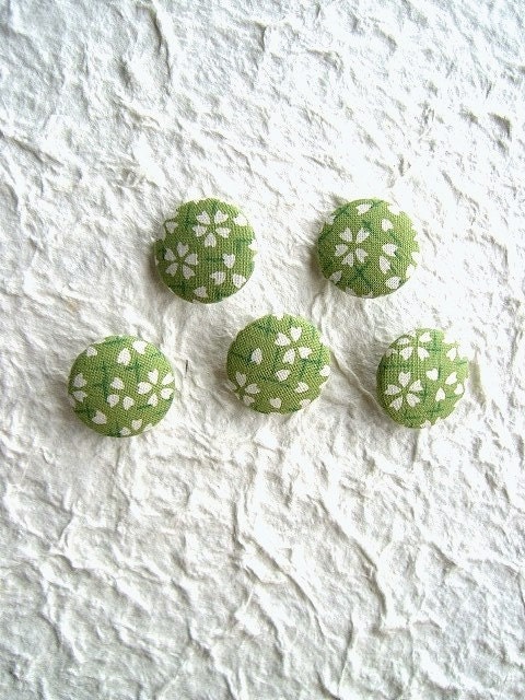 Beautiful  Cotton Fabric Buttons - Light Green With White Sakura 22mm