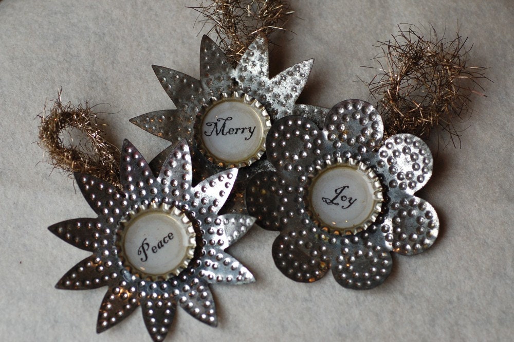 Green Giving: Give ornaments made from recycled materials by American ...