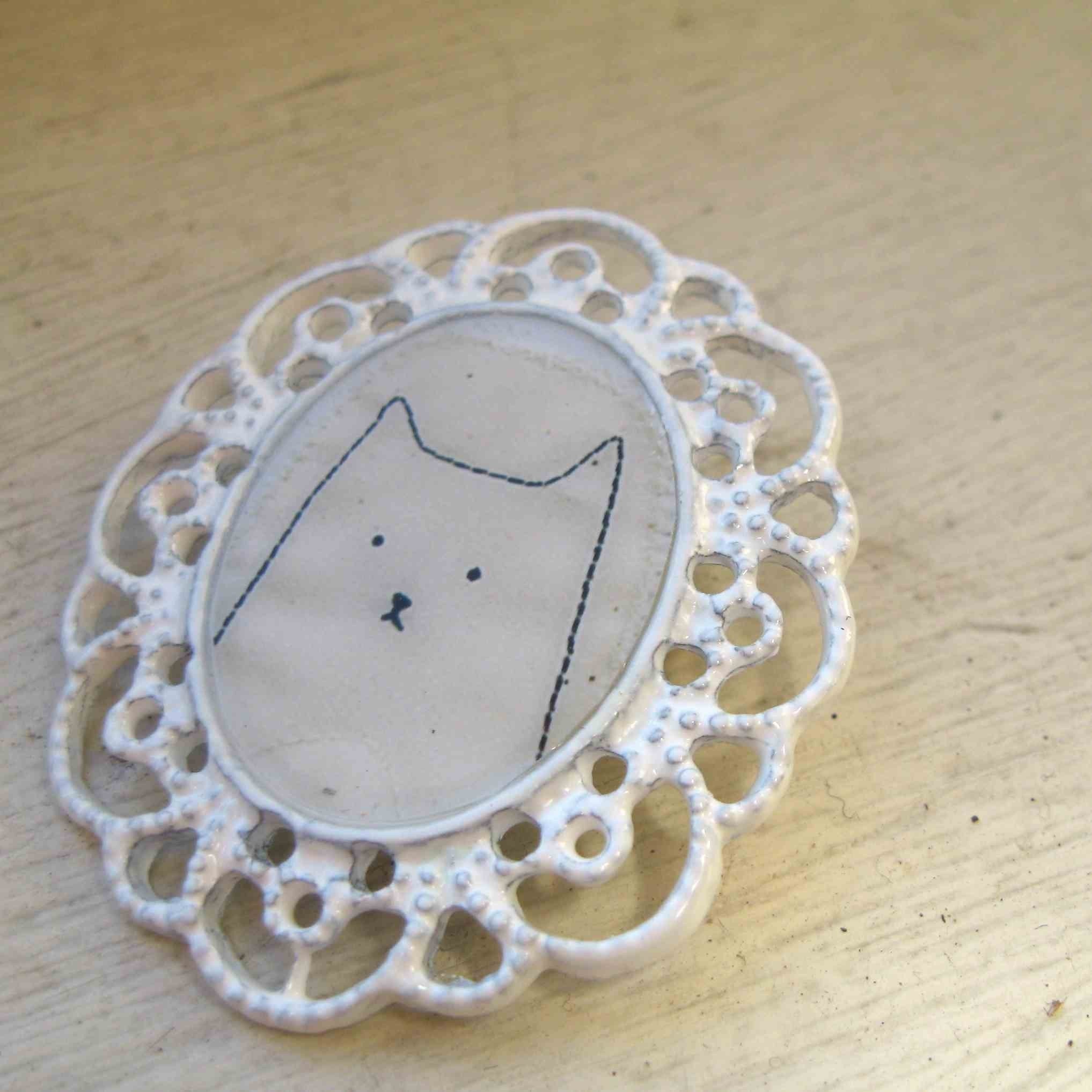Fancy Cat brooch