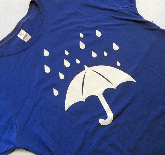 Umbrella in the rain Ladies t-shirt (Available in sizes S, M, L, XL)