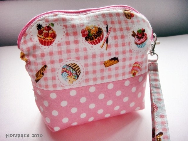 NEW Sweet Cupcake Love Large Wristlet Pouch ---------- OOAK Edition