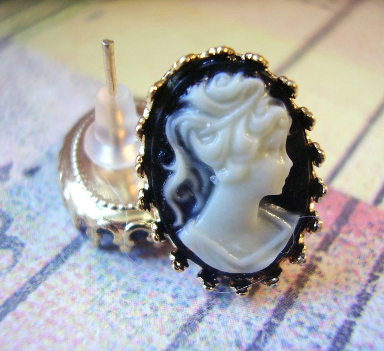 Black and White Lady Cameo Stud Earrings in Gold Victorian Style