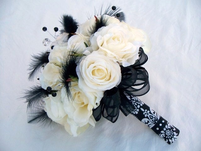 Wrap your bouquet with your wedding pattern to incorporate it into your 