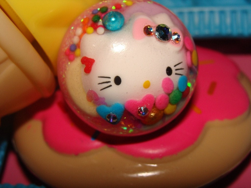 Hello Kitty Love- Bubble Dome Resin Ring. From SweetLove4u