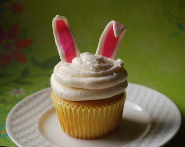 easter cupcakes fondant. Super cute Easter cupcake