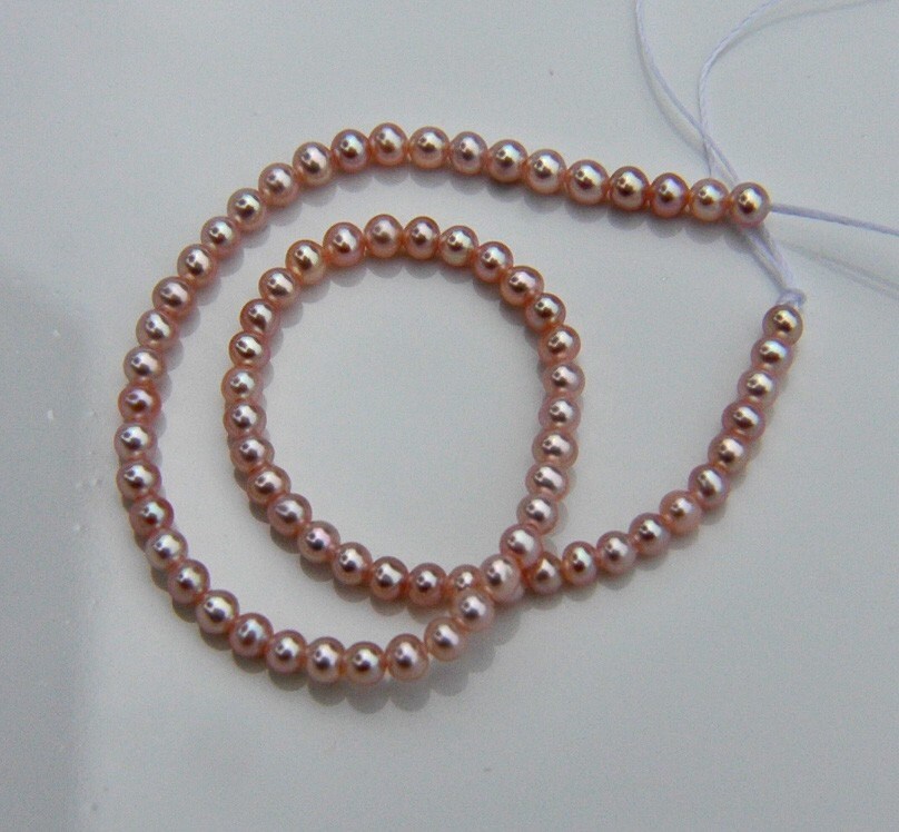  seed pearls 2.5mm Quantity: 1/2 