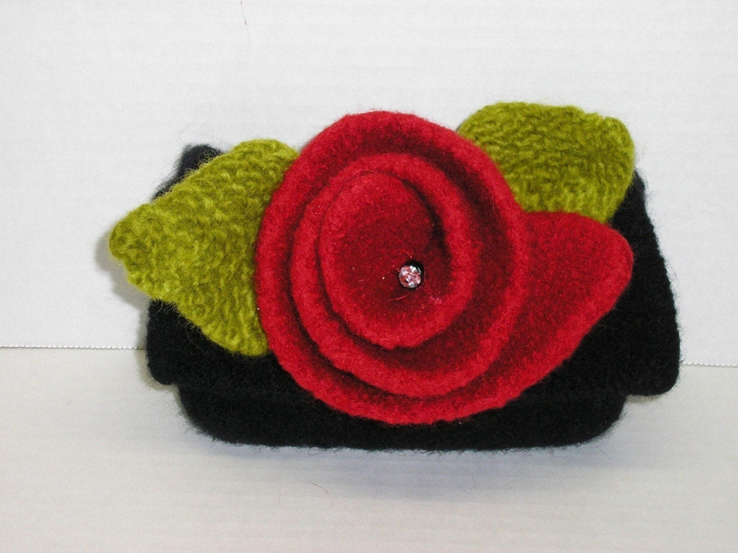 Ravelry: Pipp&apos;s Felted Roses Knitting Pattern pattern by Jennifer