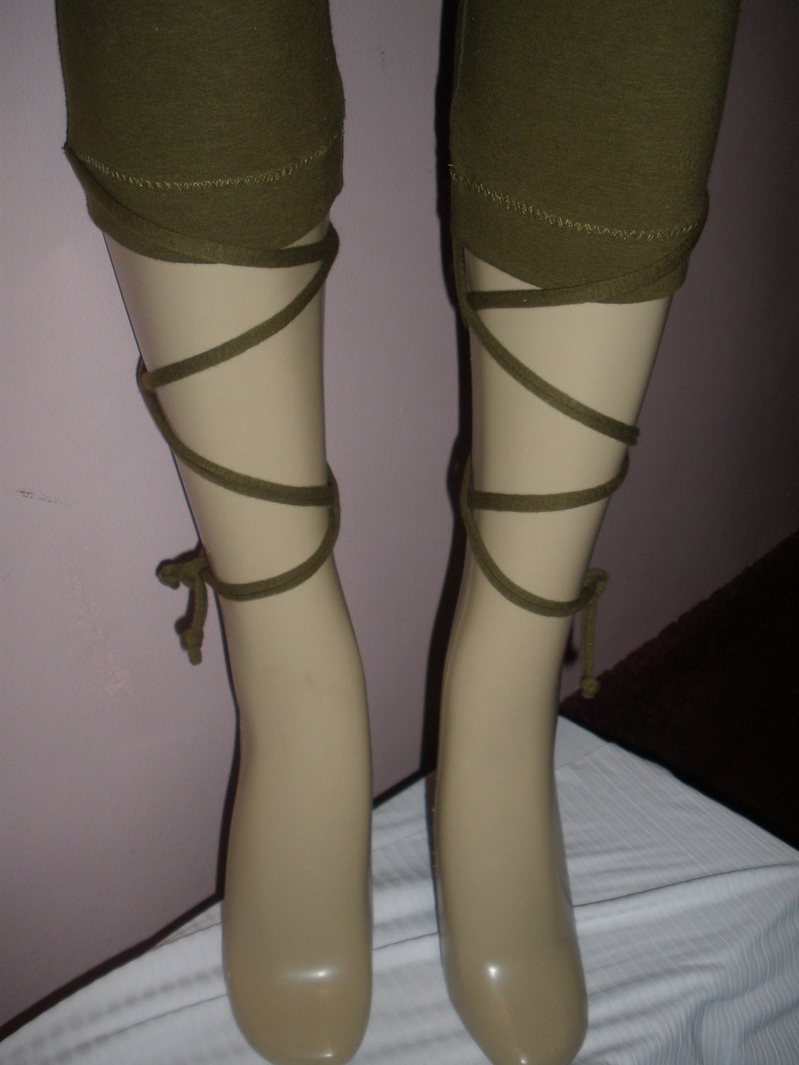 Attractive & Cute Footless Mid-Calf Legging/Tights with Tie Strings