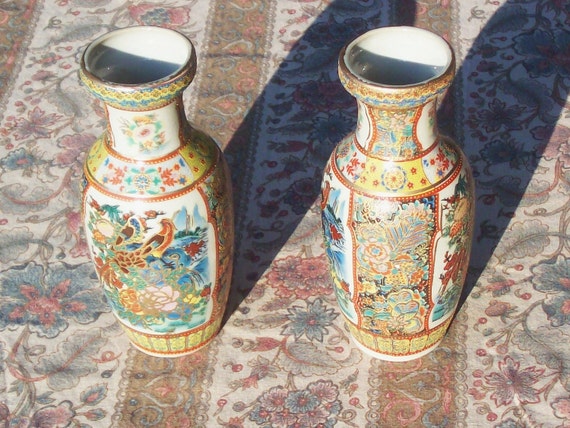 Vintage satsuma crazed  vases mini set of 2 colorful gold outlines