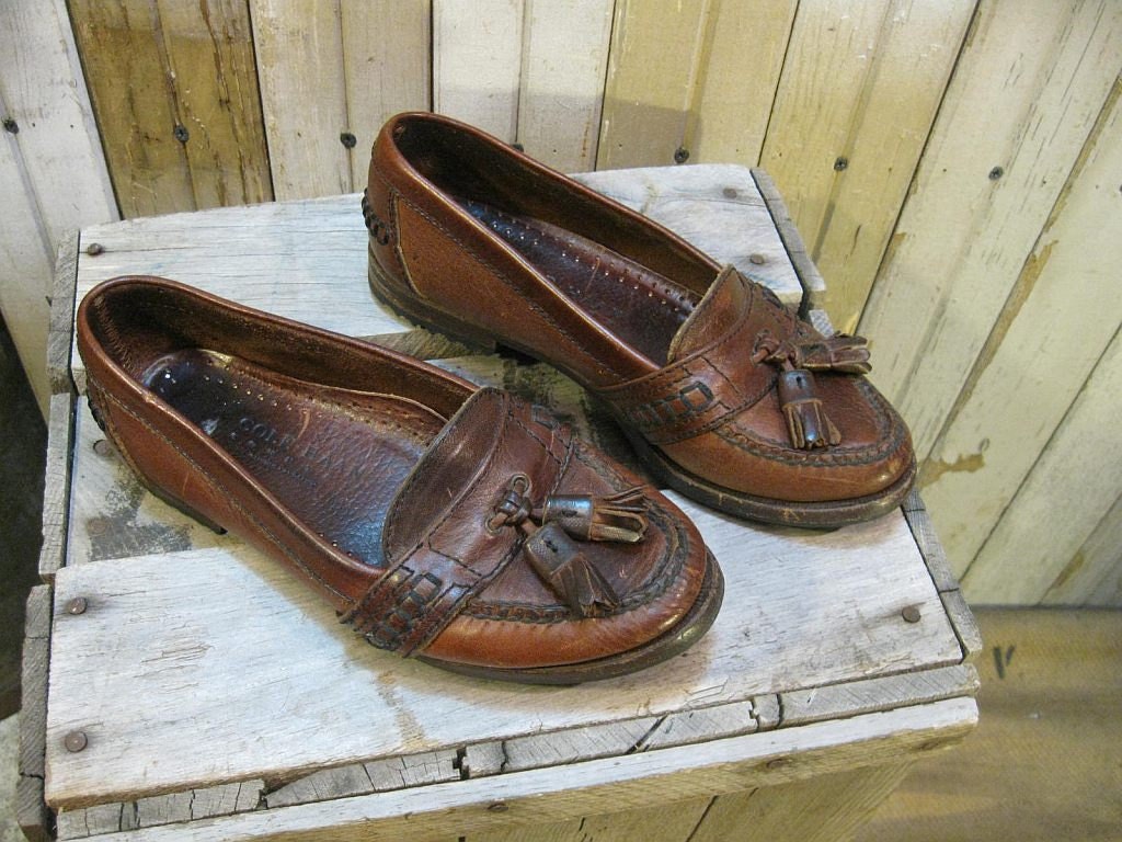Preppy Loafer shoes Vintage Brown Leather Tassel Fringe flat Cole Haan 6