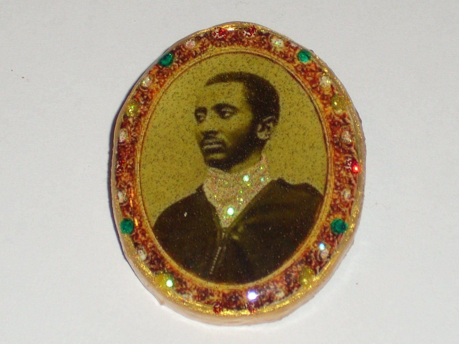 Small Royal Touch Round badge of Haile Selassie I of Ethiopia