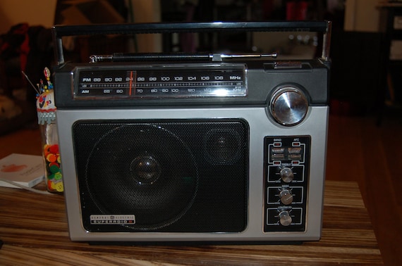 Vintage GE Superadio 2 Model 7-2885C