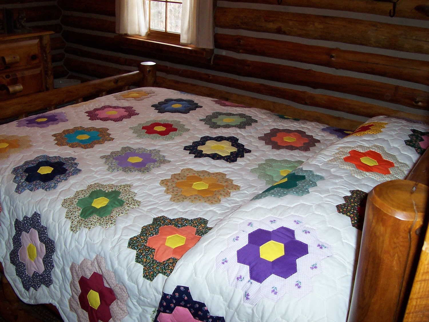 Grandmother&apos;s Flower Garden Quilt Pattern